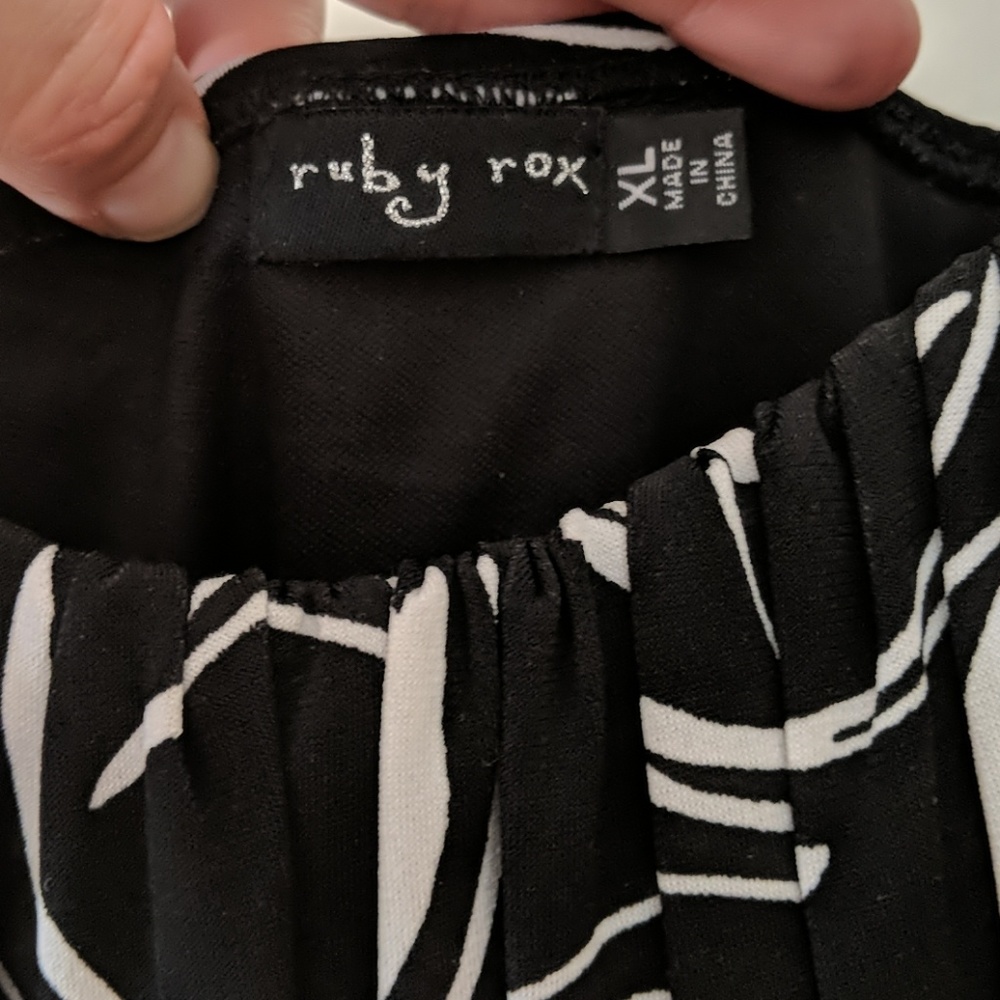 Ruby Rox Dress - Picture 4 of 4